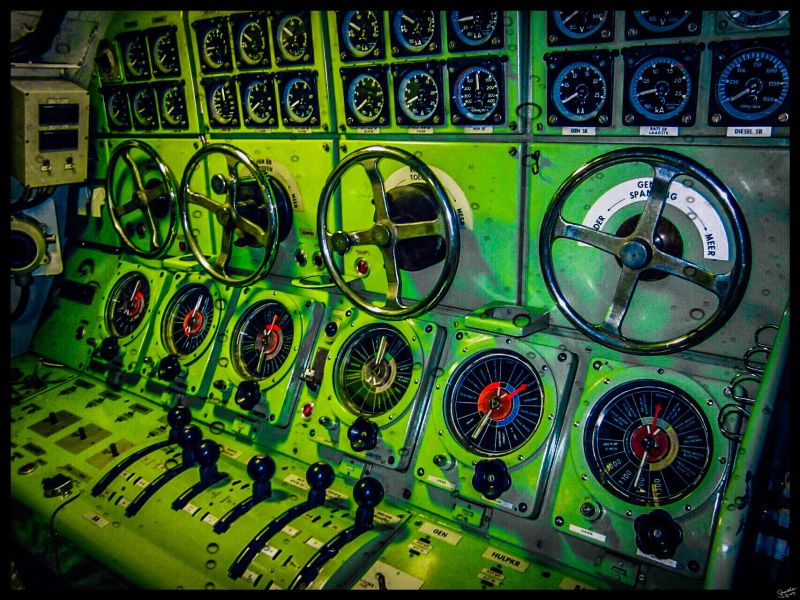 hr.ms. tonijn submarine
